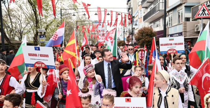Başkan Balcıoğlu: Barış çocuklarla mümkündür, kardeşlik çocuklarla büyür